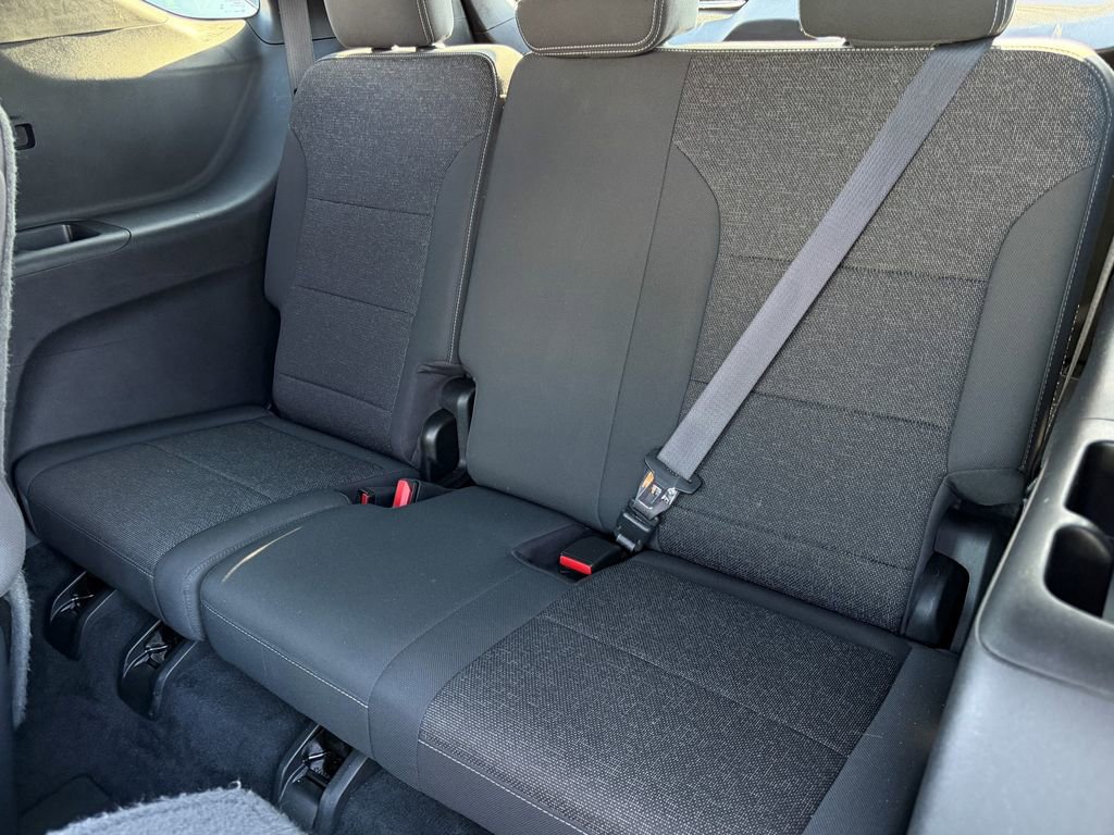 Used 2024 Chevrolet Traverse LT image 17