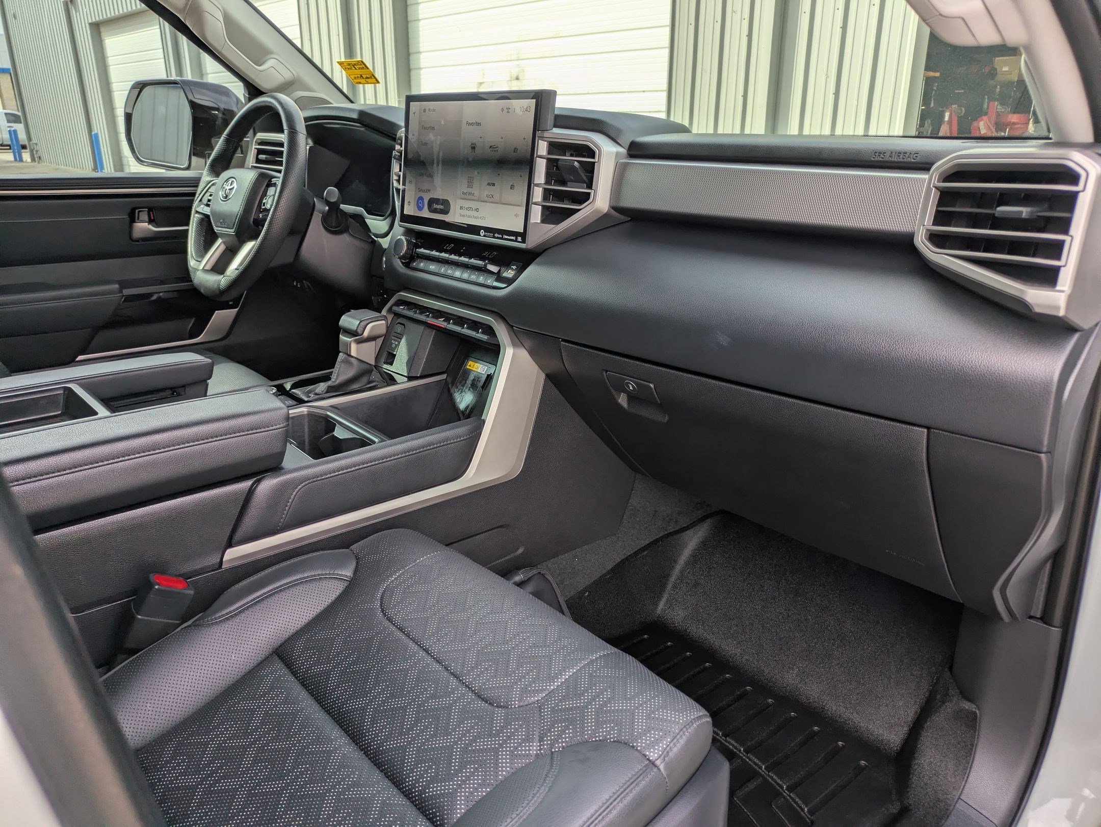 Used 2024 Toyota Tundra Limited image 26