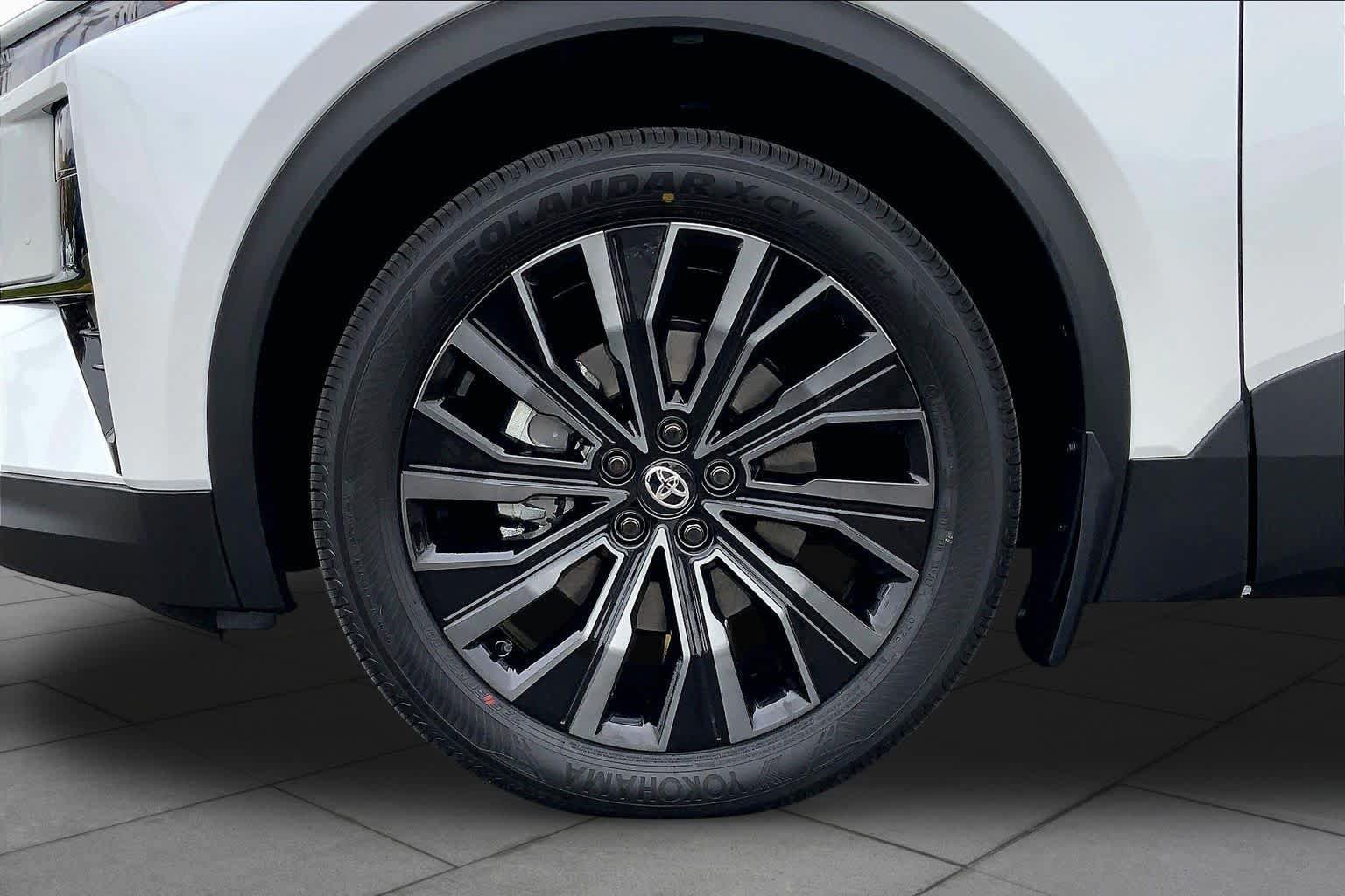 New 2026 Toyota C-HR AWD/4WD image 11