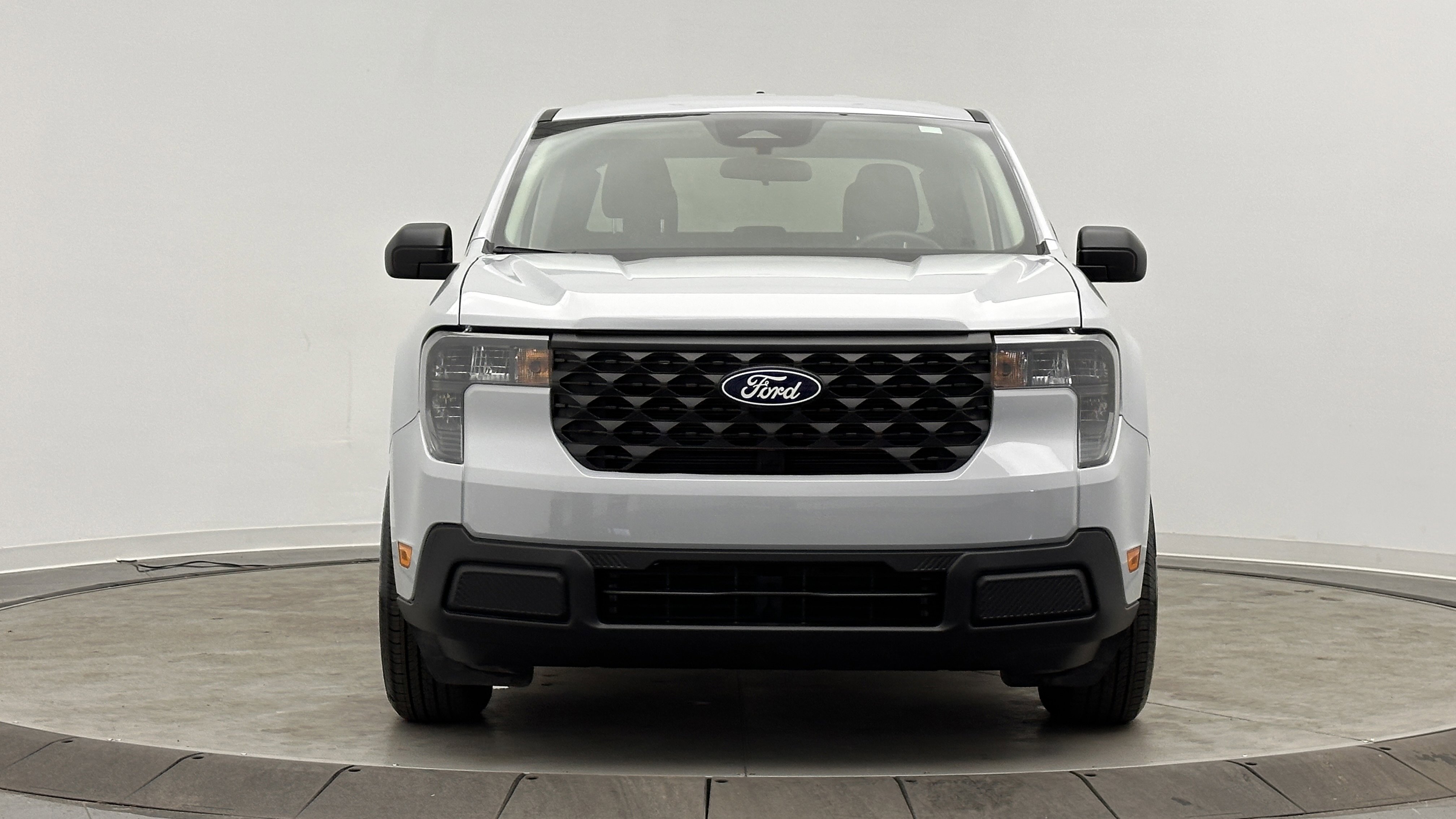 Used 2025 Ford Maverick XL FWD image 2