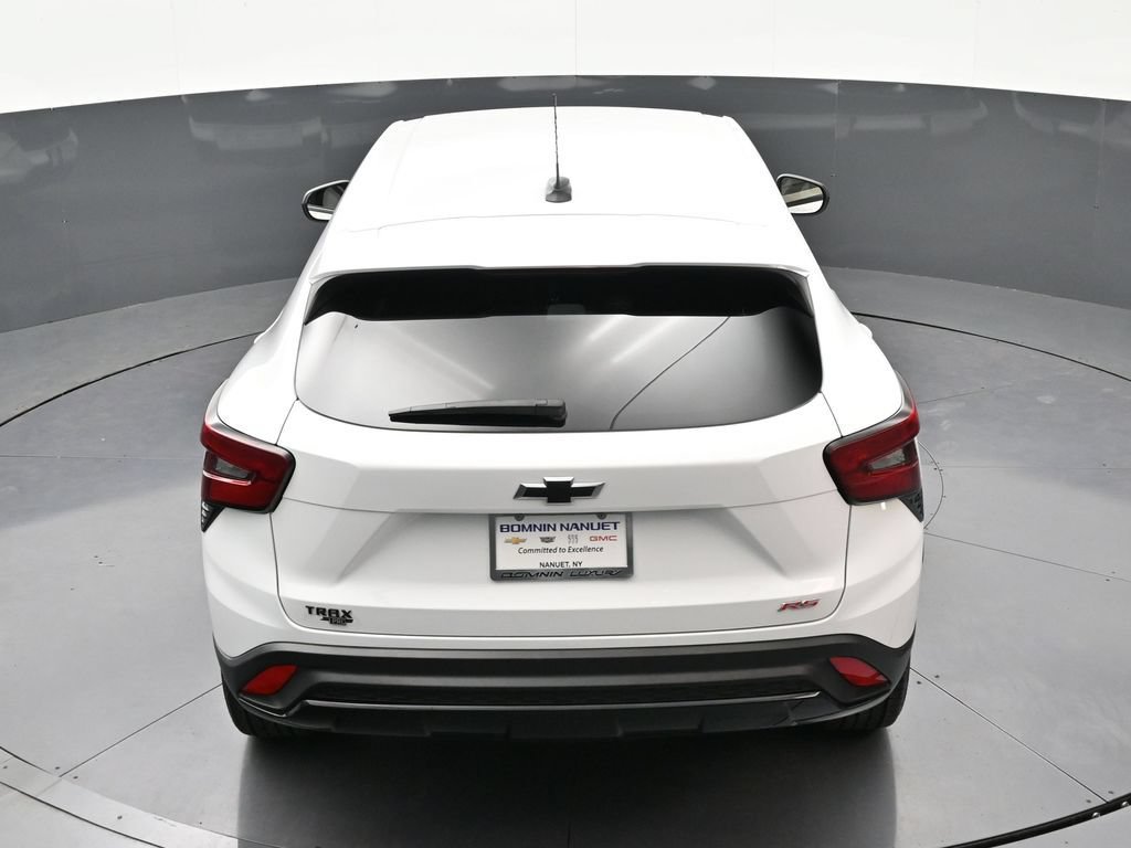 Used 2024 Chevrolet Trax RS FWD image 19
