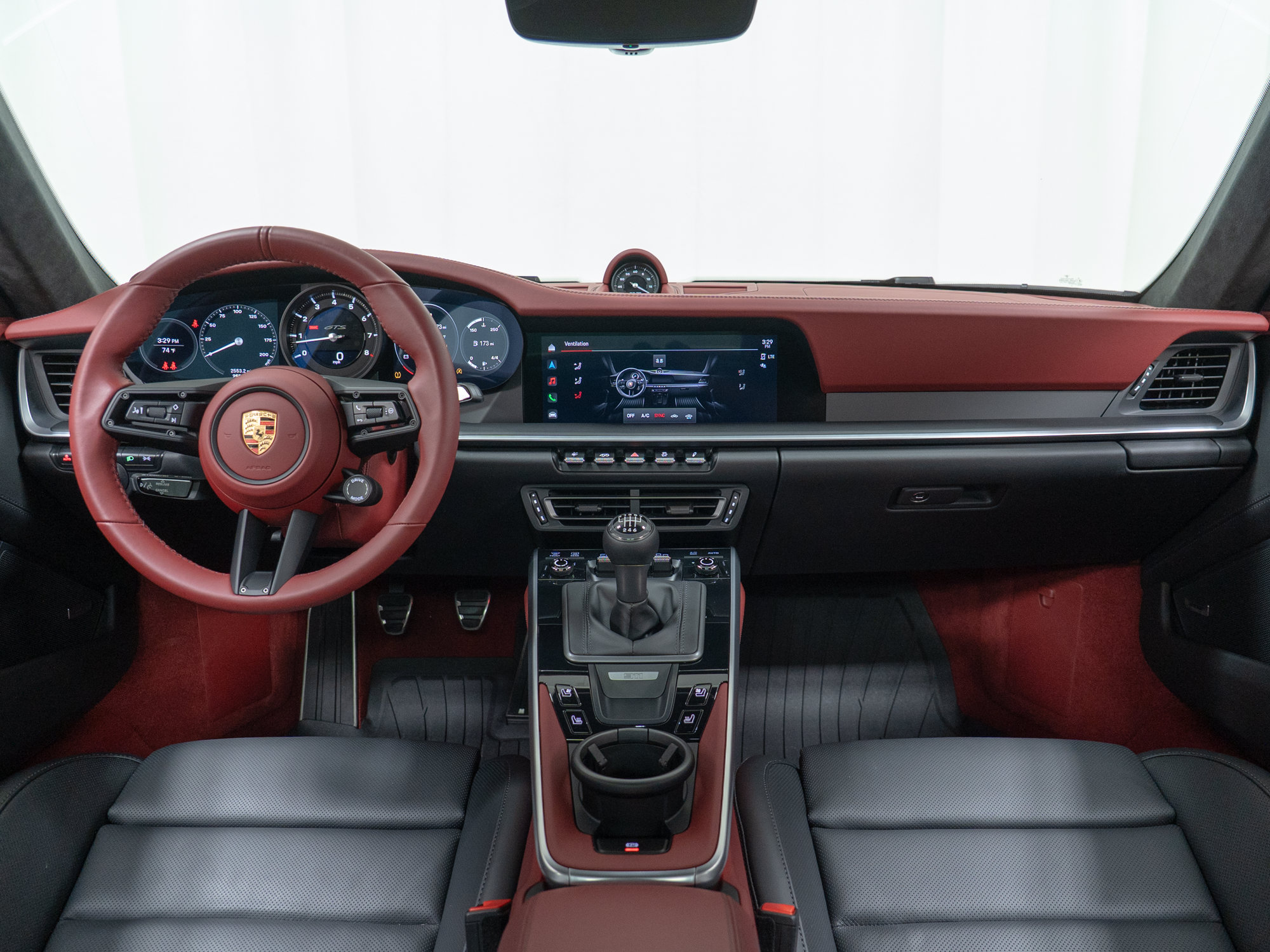 Certified 2024 Porsche 911 Carrera GTS RWD image 23