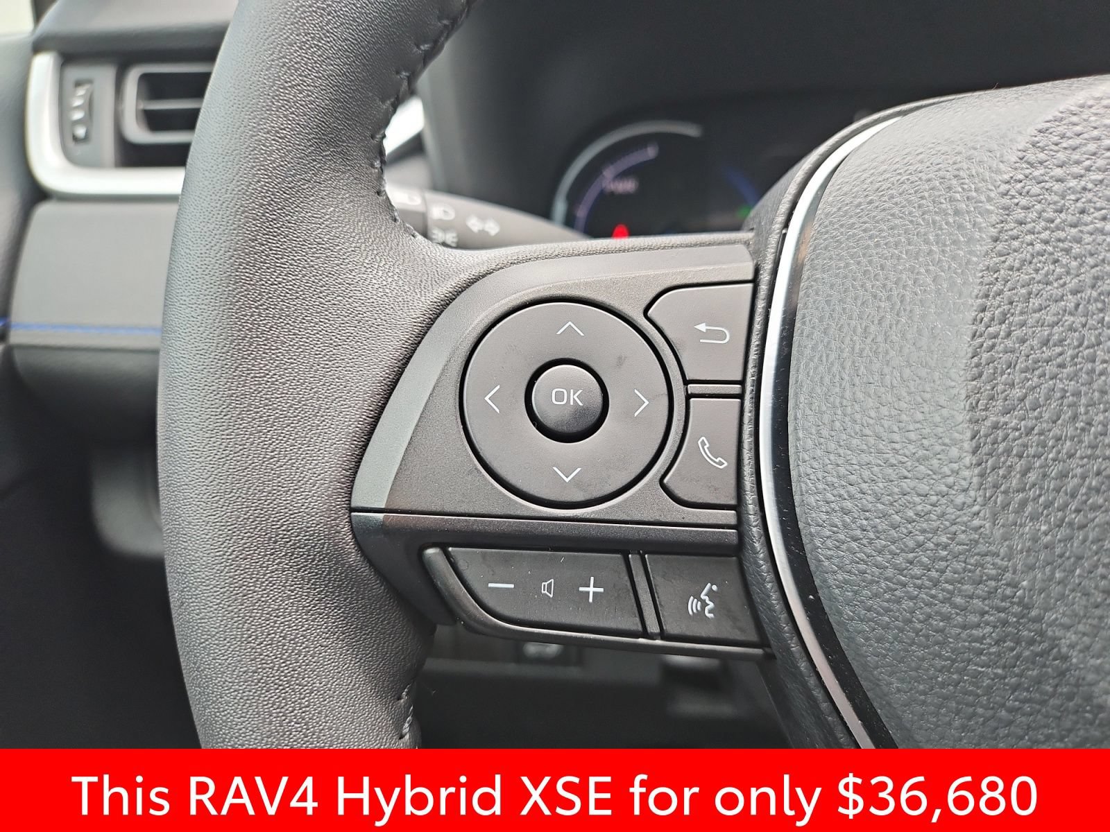 Used 2024 Toyota RAV4 XSE AWD/4WD image 30