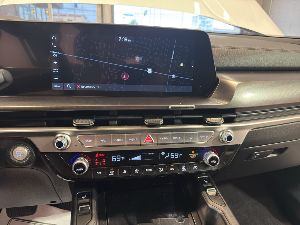 Used 2023 Kia Telluride S AWD/4WD image 19