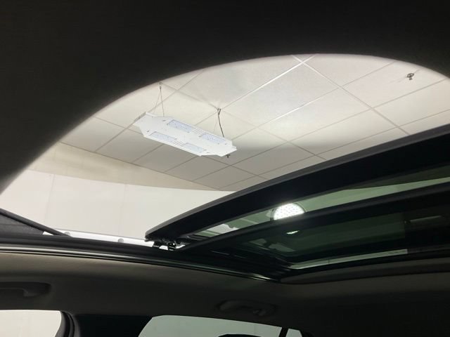 Used 2024 Buick Encore GX Avenir w/ Avenir Technology Package AWD/4WD image 18