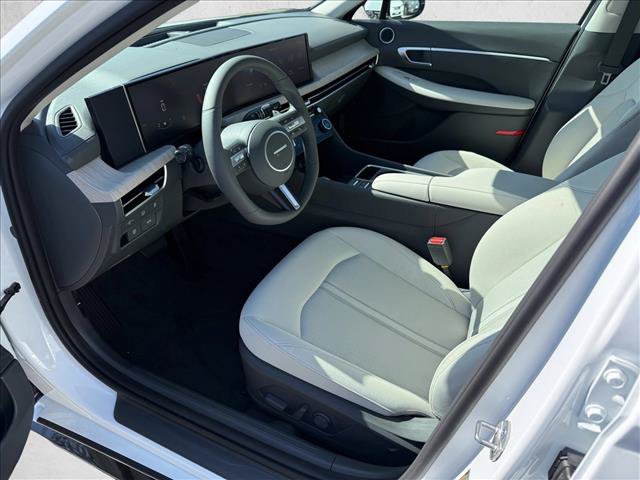 New 2026 Hyundai Sonata SEL FWD image 3