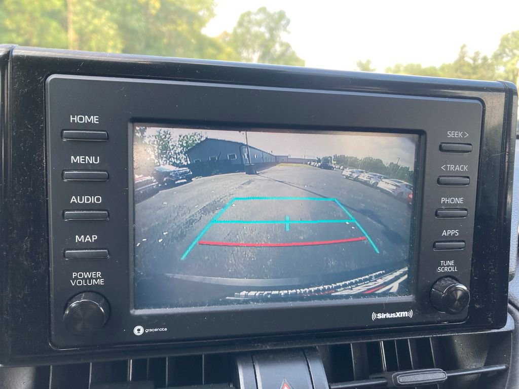 Used 2020 Toyota RAV4 LE image 23