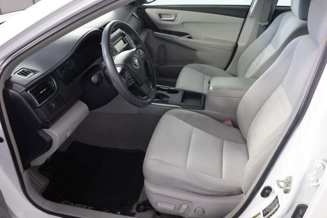 Used 2015 Toyota Camry LE FWD image 16