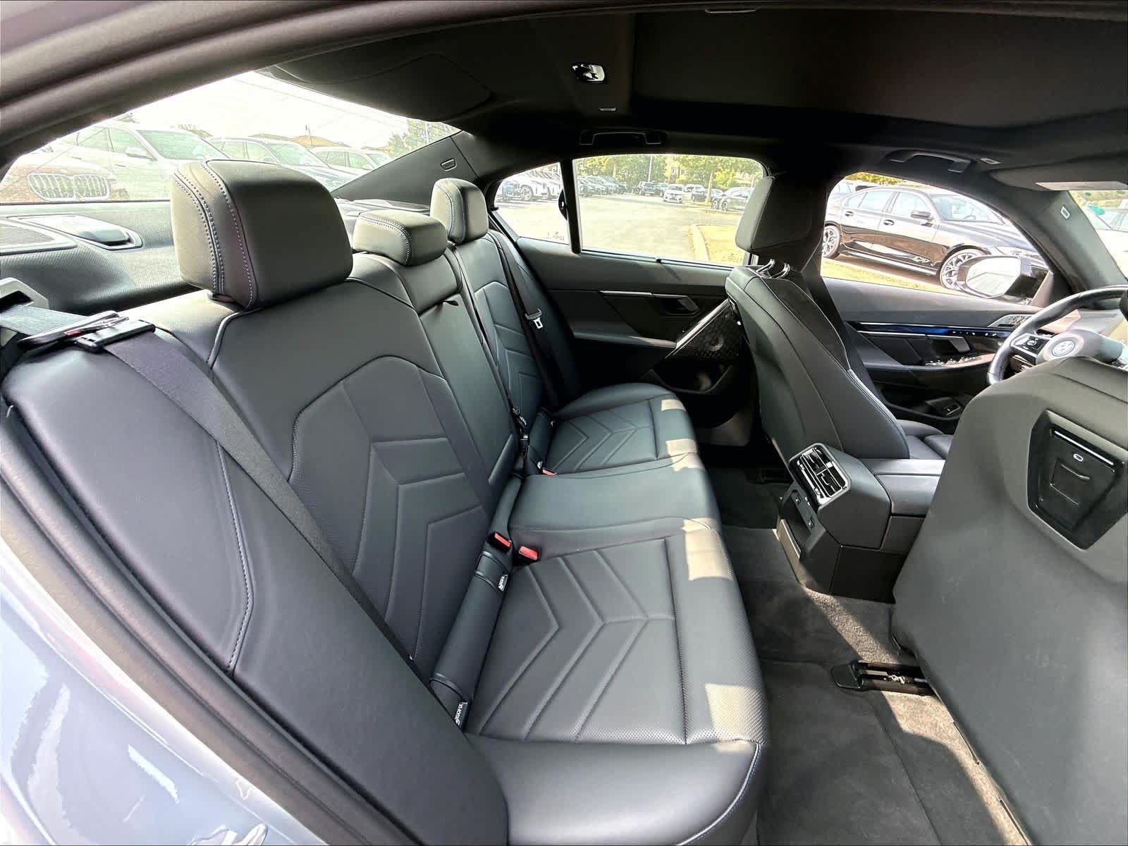 Used 2025 BMW i5 M60 w/ Executive Package AWD/4WD image 26