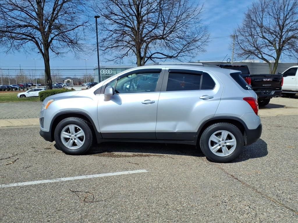 Used 2016 Chevrolet Trax LT w/ LT Convenience Package image 2