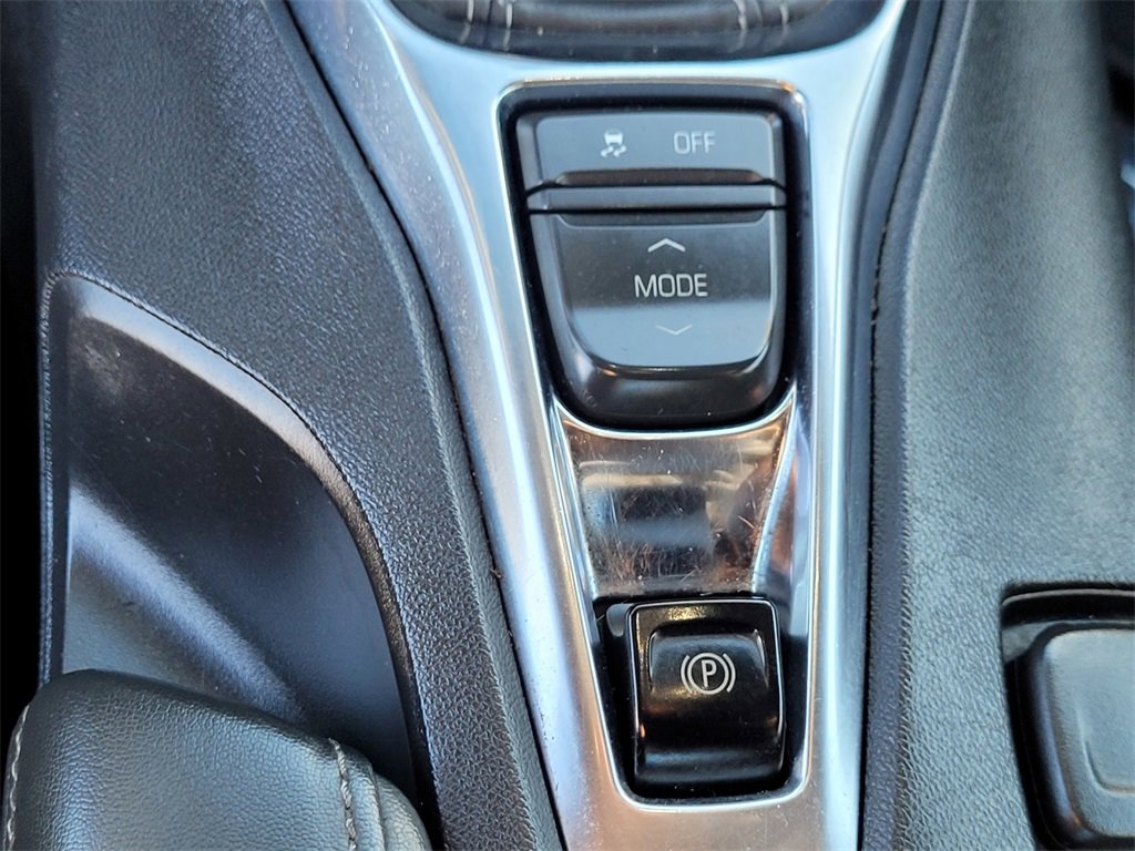 Used 2021 Chevrolet Camaro LS image 19