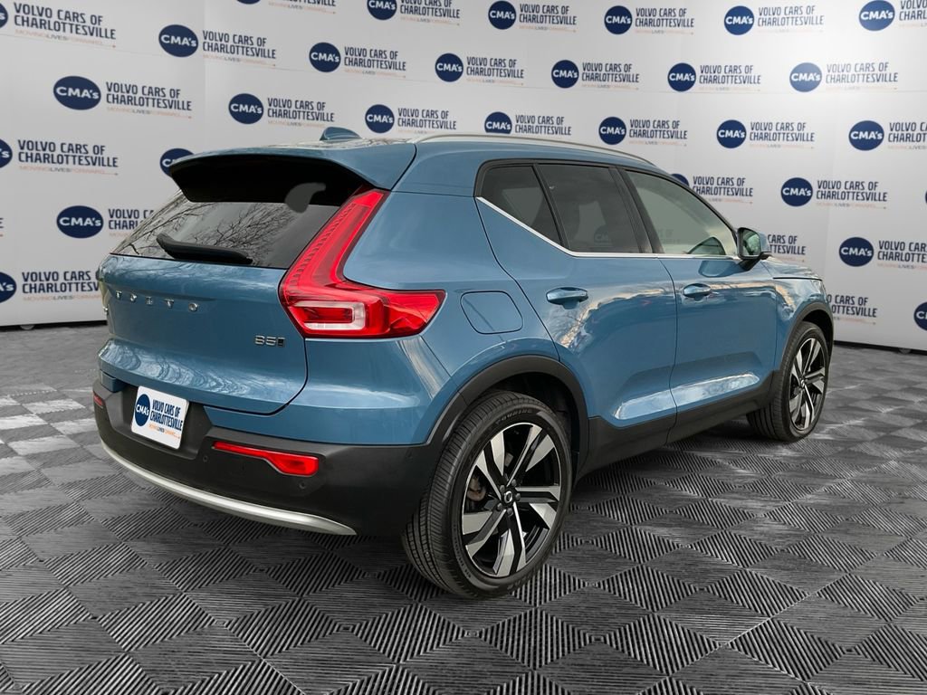 Certified 2024 Volvo XC40 B5 Plus w/ Climate Package image 5
