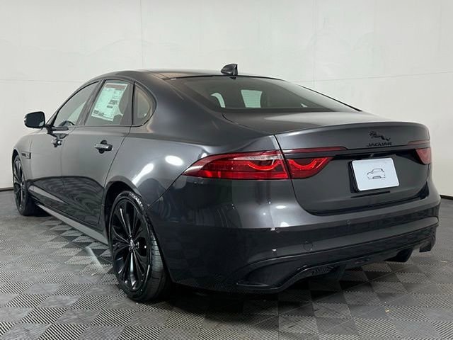 New 2024 Jaguar XF R-Dynamic SE image 4