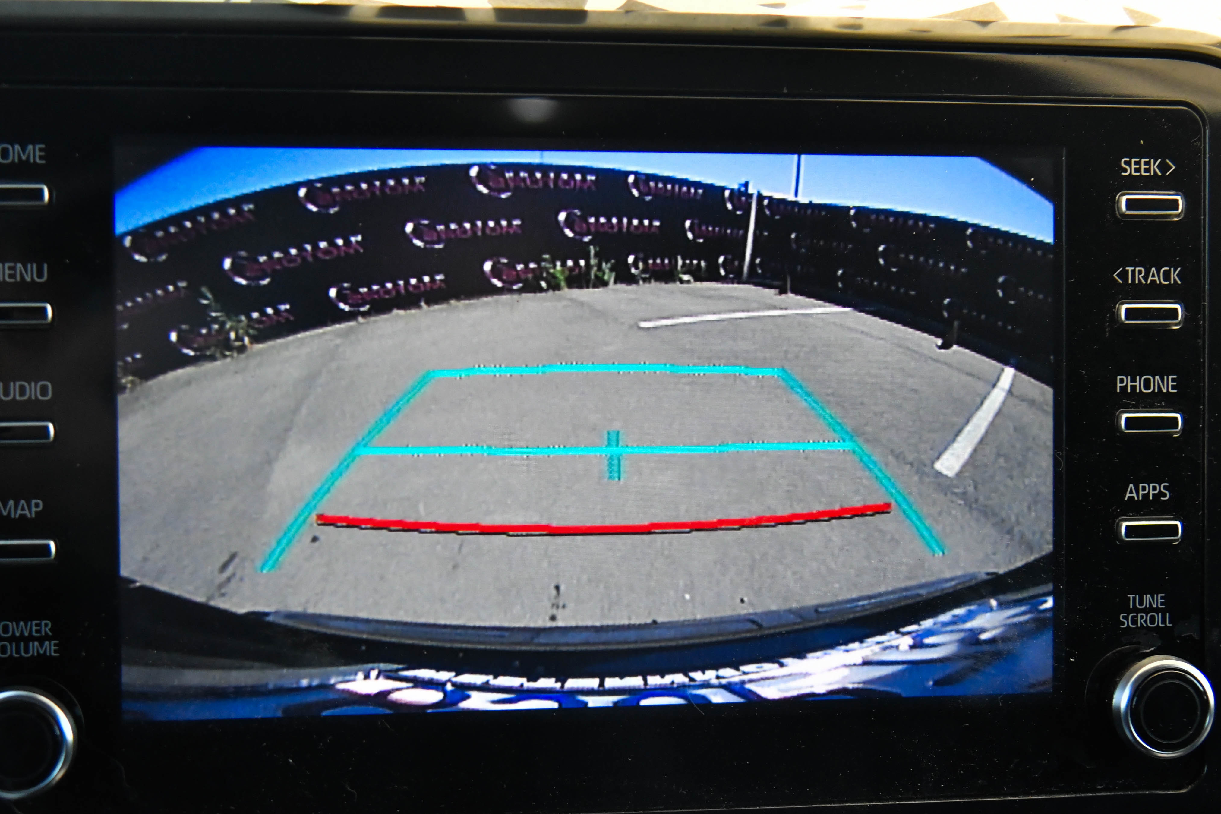 Used 2019 Toyota C-HR LE image 18