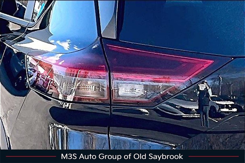 Used 2023 Nissan Rogue SV image 23