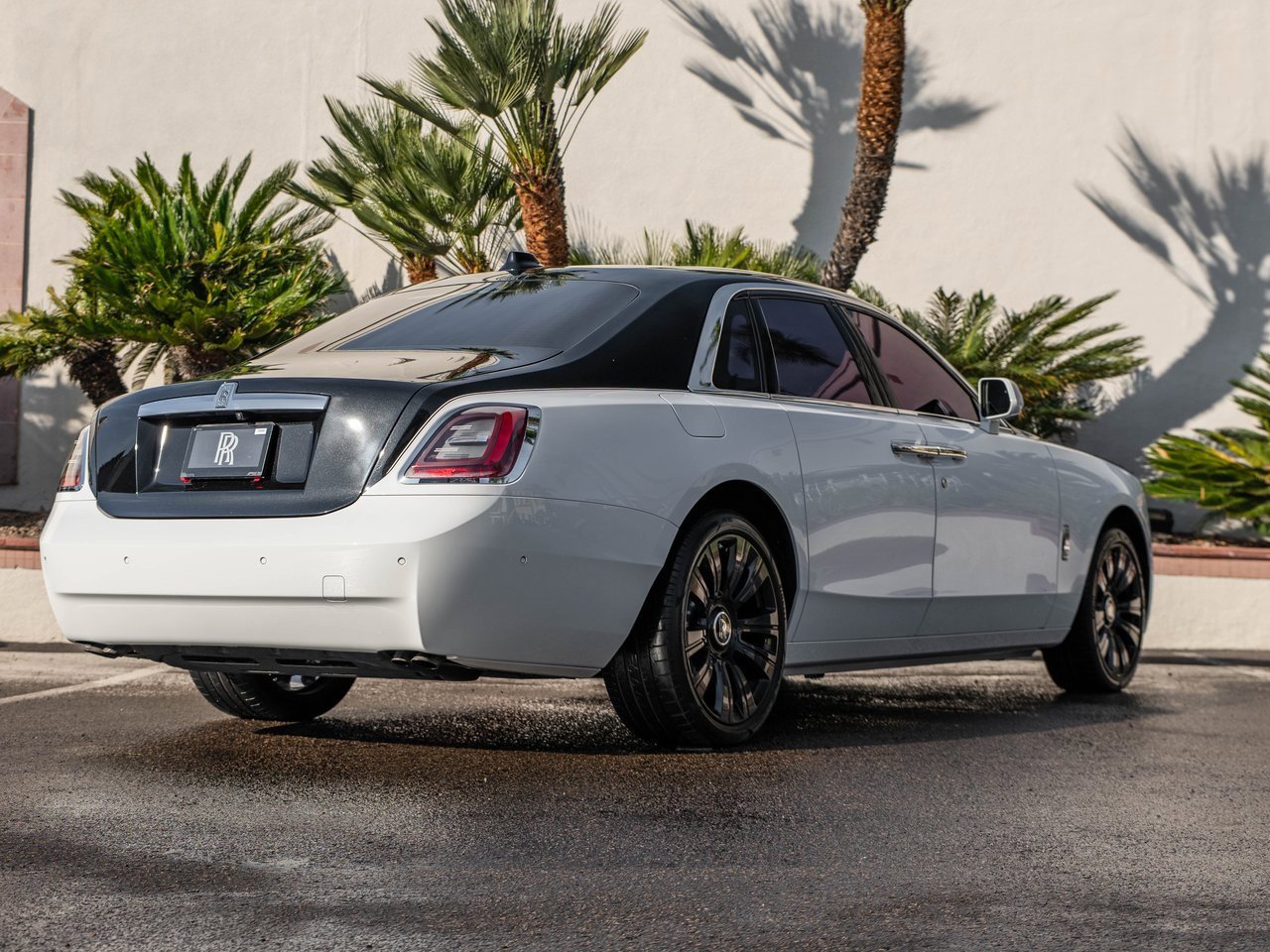 Used 2022 Rolls-Royce Ghost image 2