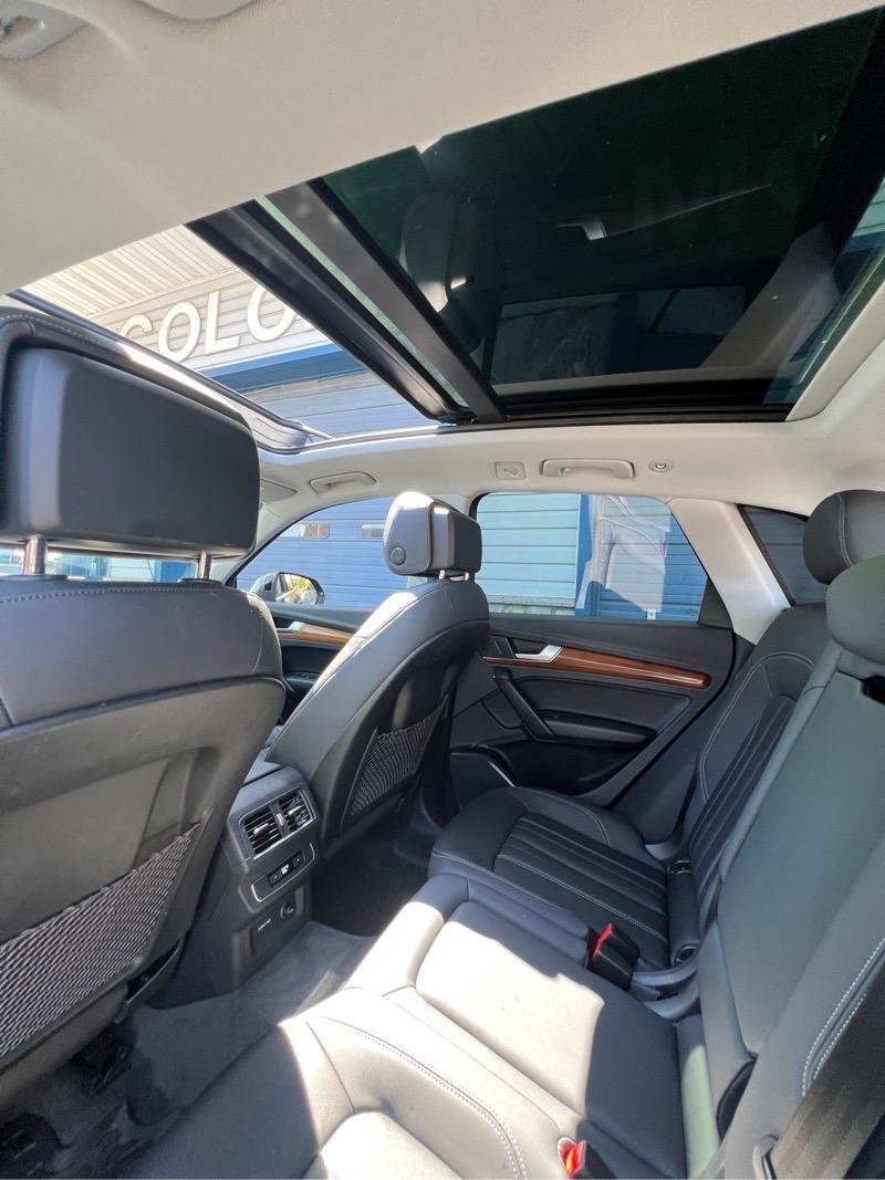 Used 2022 Audi Q5 2.0T Premium w/ Convenience Package AWD/4WD image 10