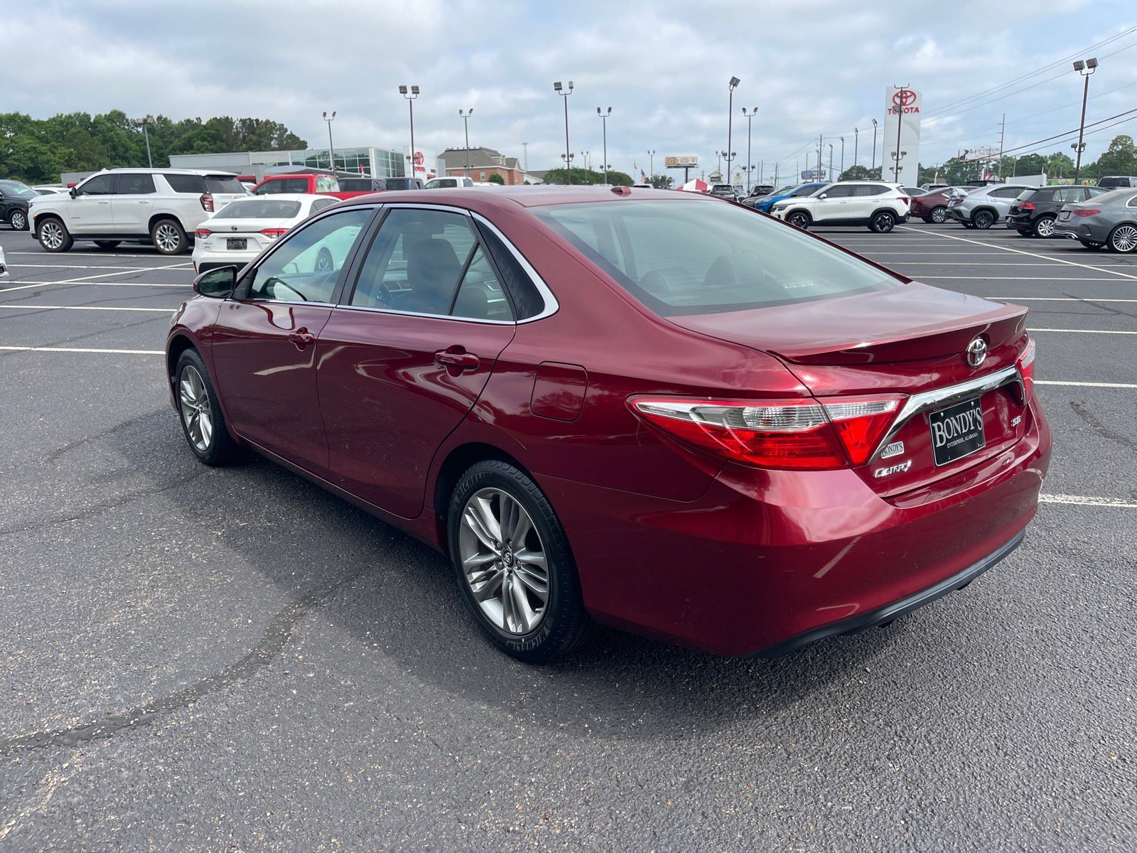 Used 2017 Toyota Camry SE FWD image 14