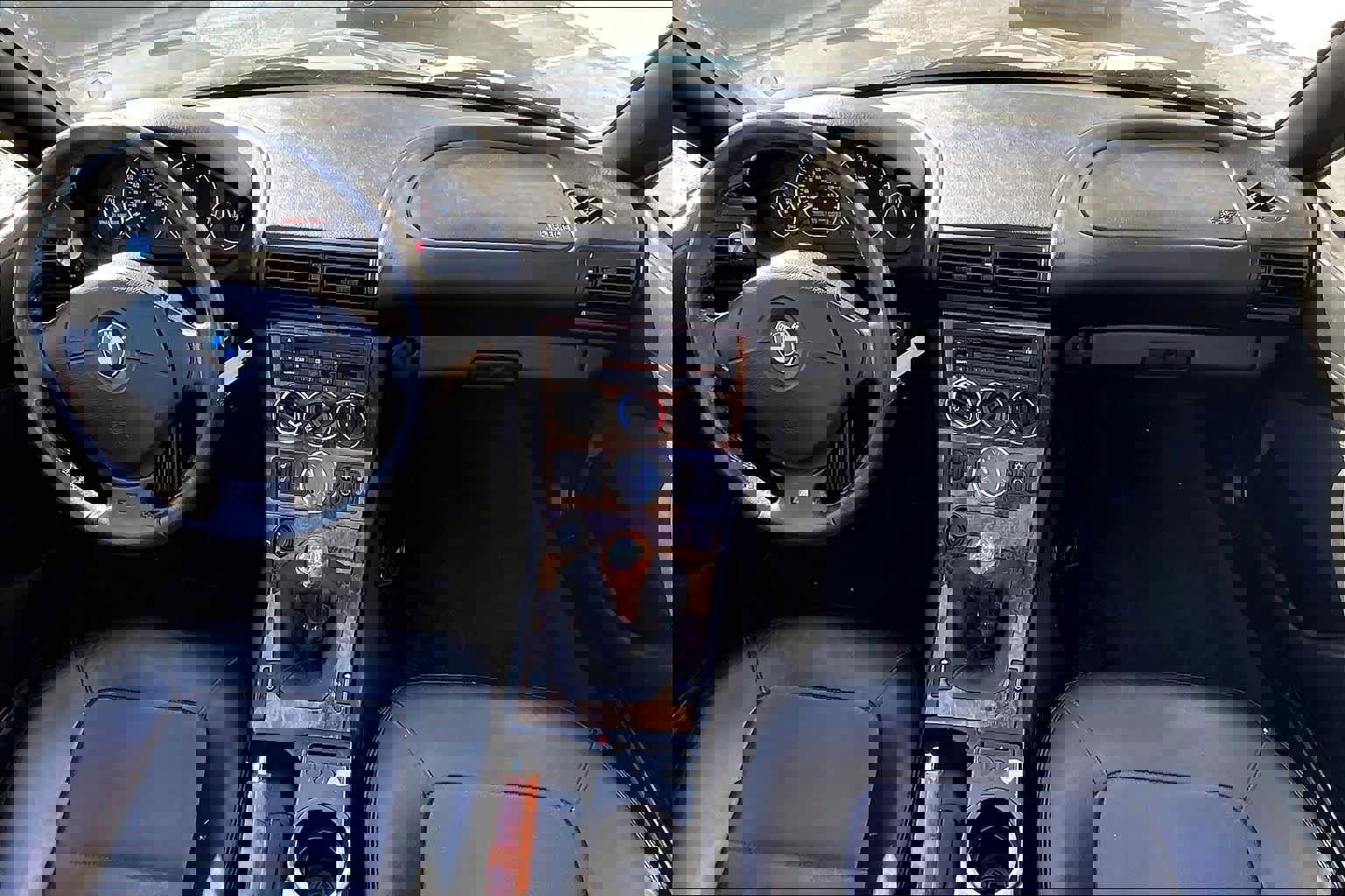 Used 2000 BMW Z3 2.5i image 15