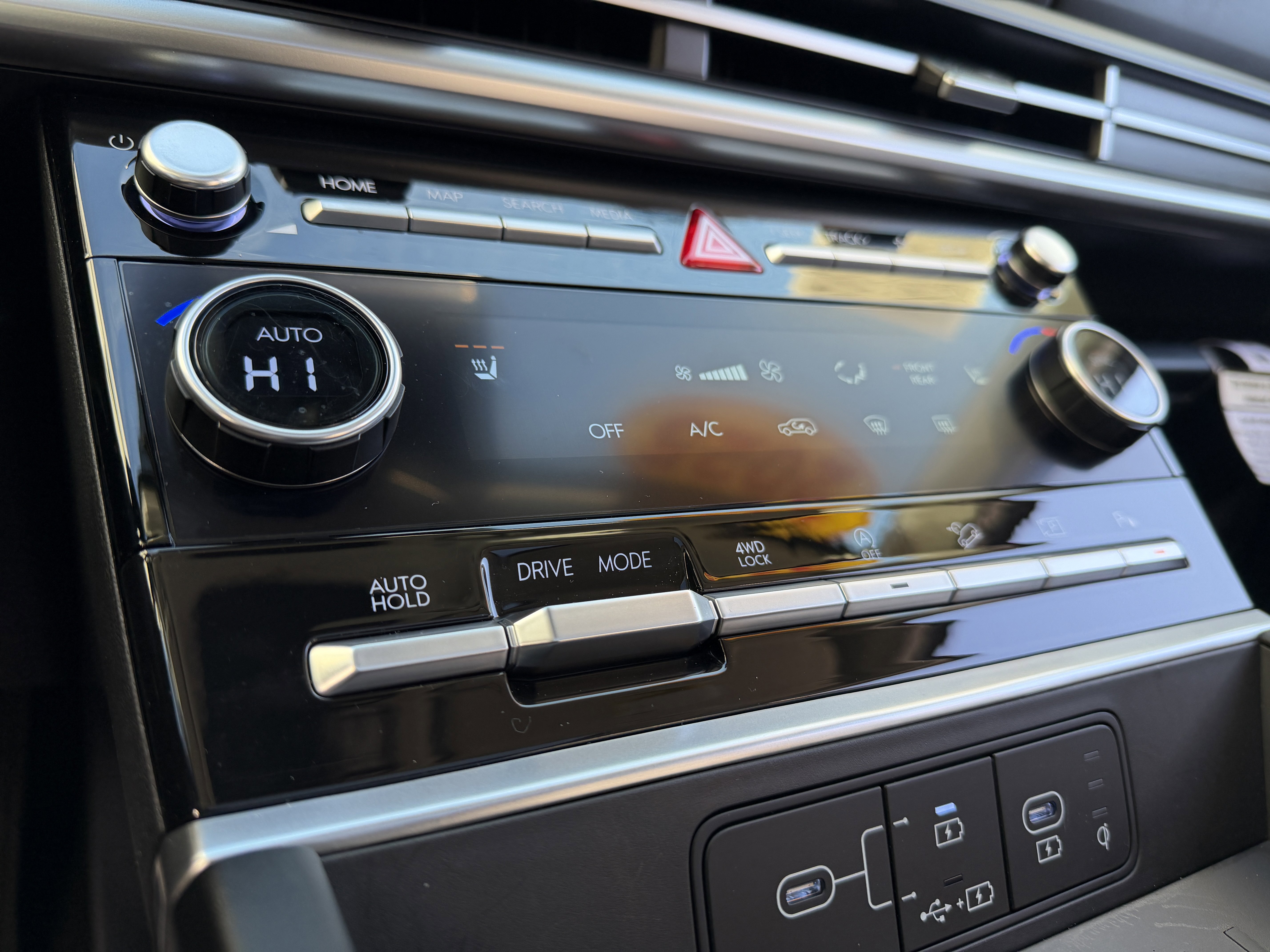 Used 2025 Hyundai Santa Fe XRT image 41