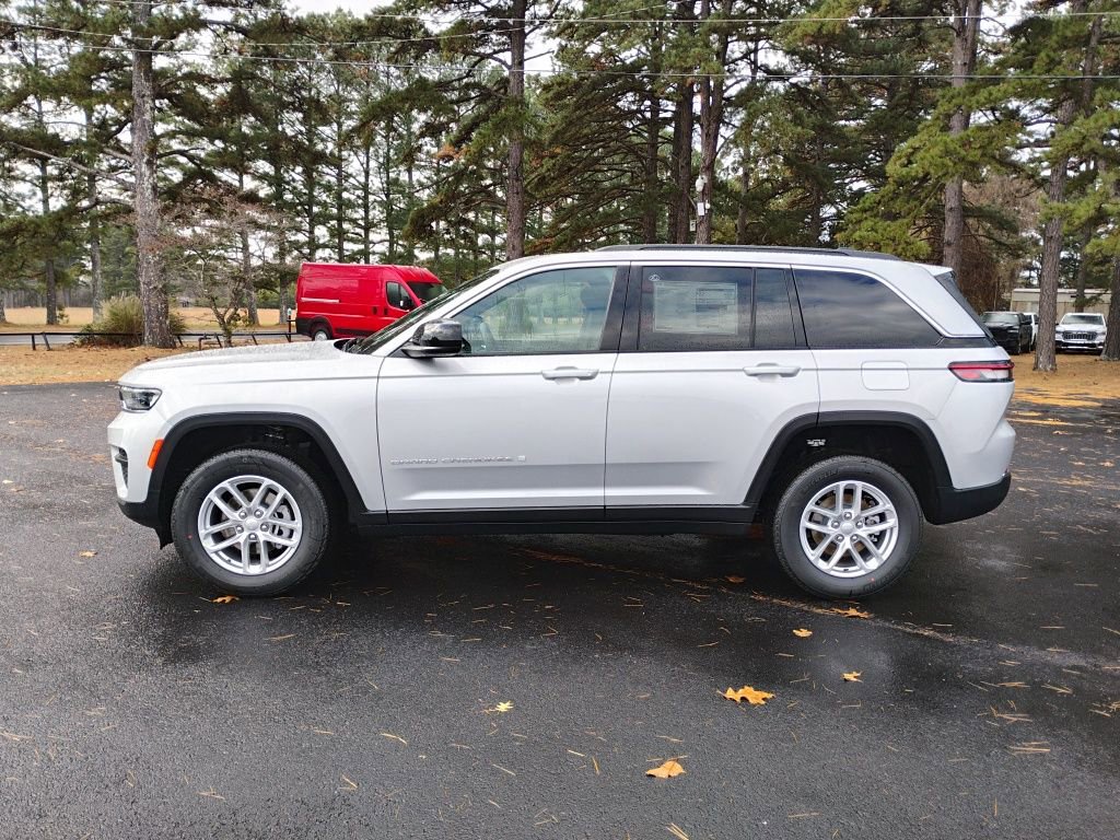 New 2025 Jeep Grand Cherokee 4WD image 8