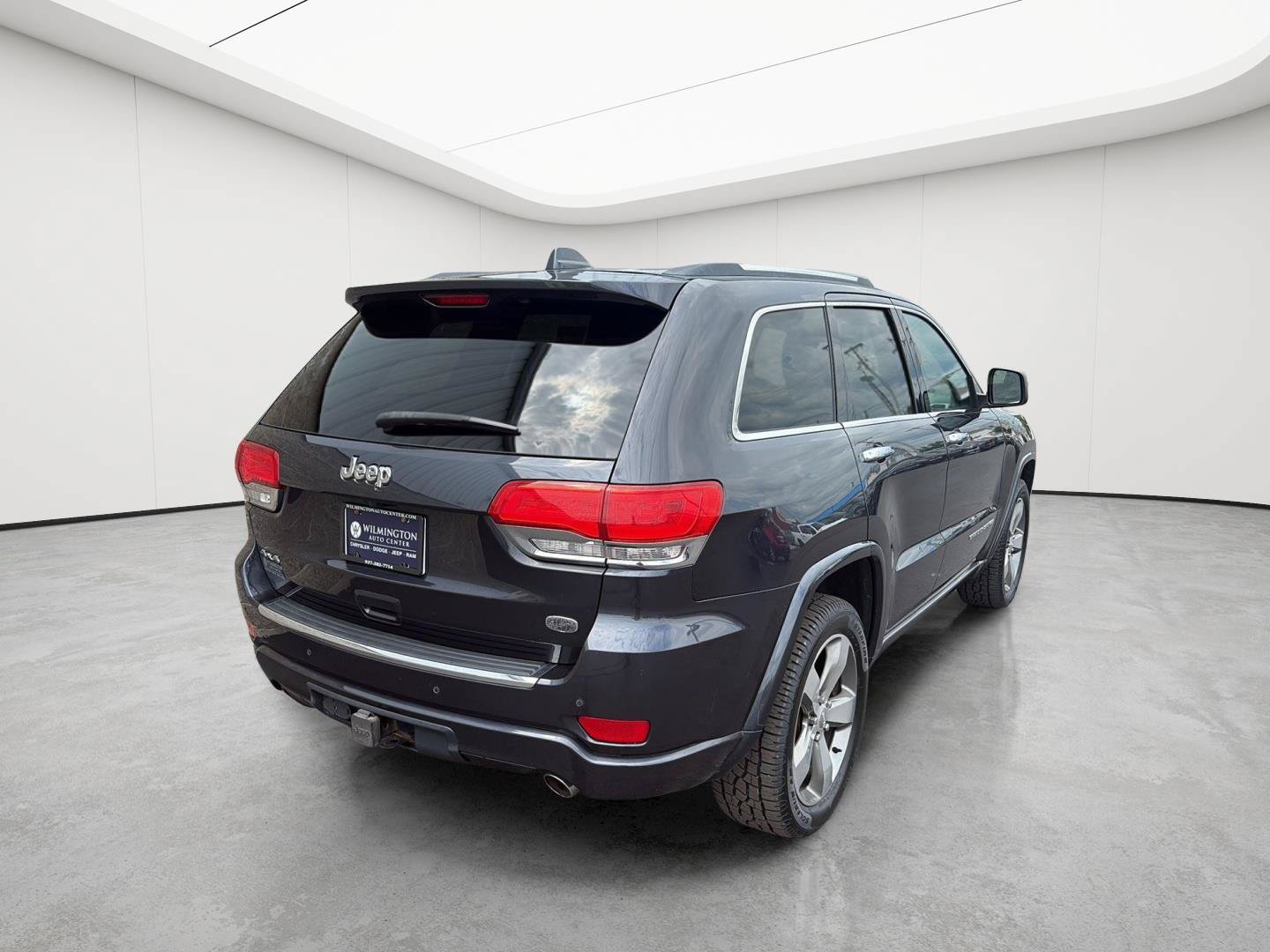 Used 2015 Jeep Grand Cherokee Overland AWD/4WD image 3