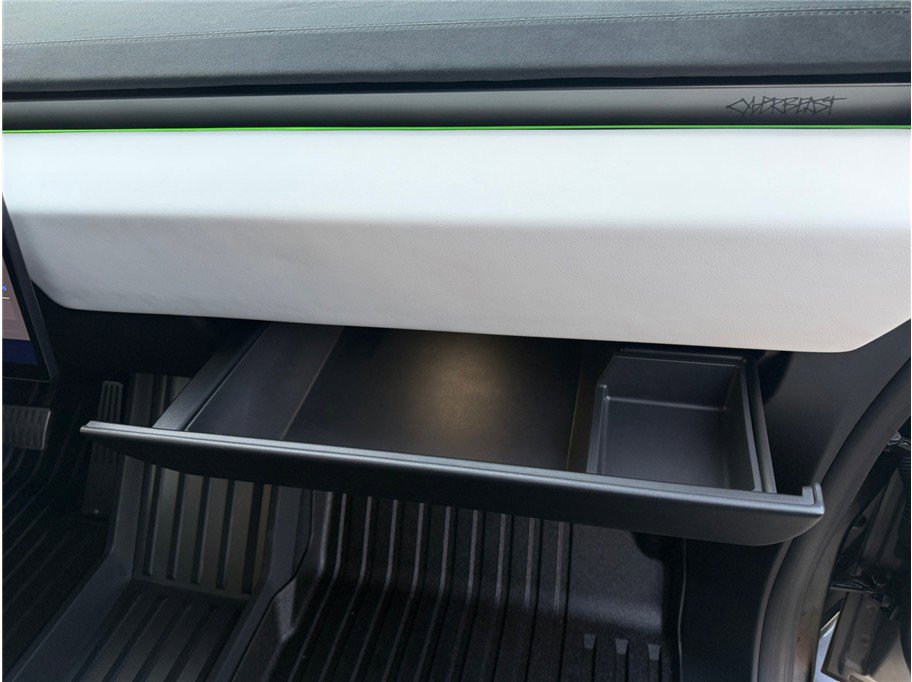 Used 2024 Tesla Cybertruck Cyberbeast image 39