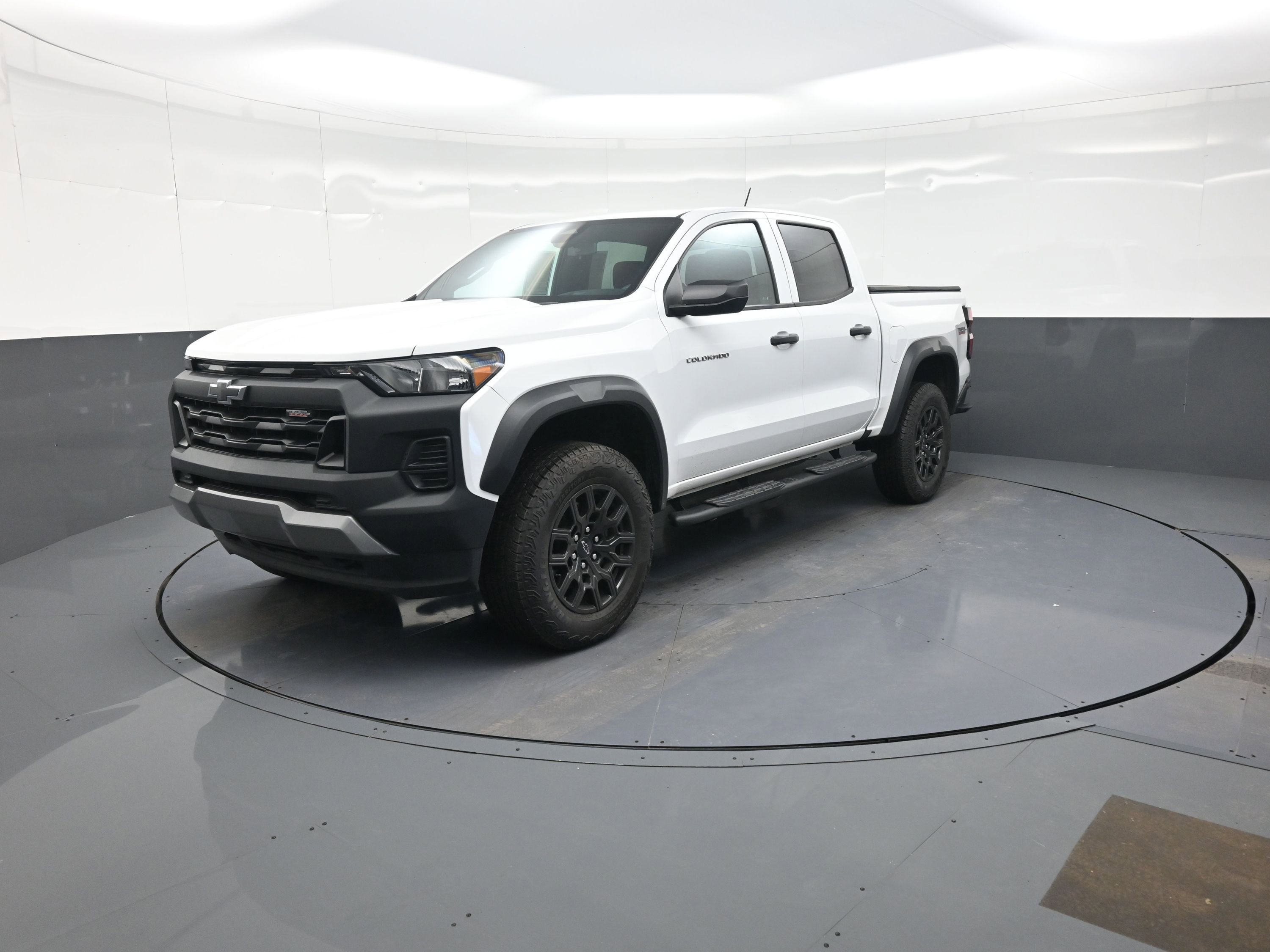 Used 2023 Chevrolet Colorado Trail Boss w/ Advanced Trailering Package image 7