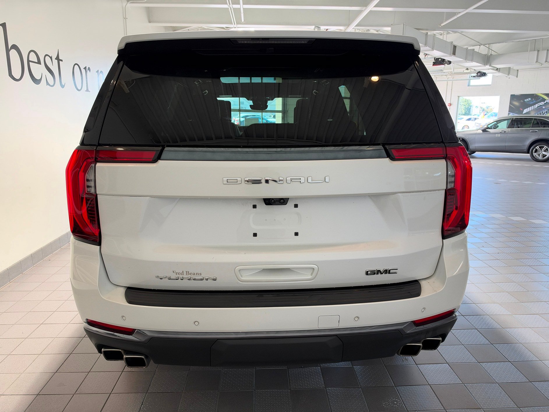 Used 2025 GMC Yukon Denali Ultimate AWD/4WD image 5
