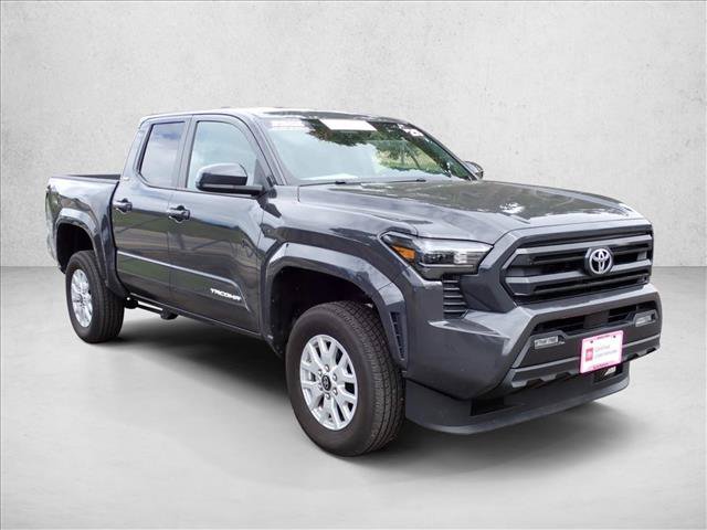 Certified 2025 Toyota Tacoma SR5 AWD/4WD image 6