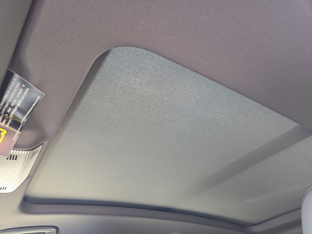 New 2026 Volkswagen Tiguan SE R-Line image 22