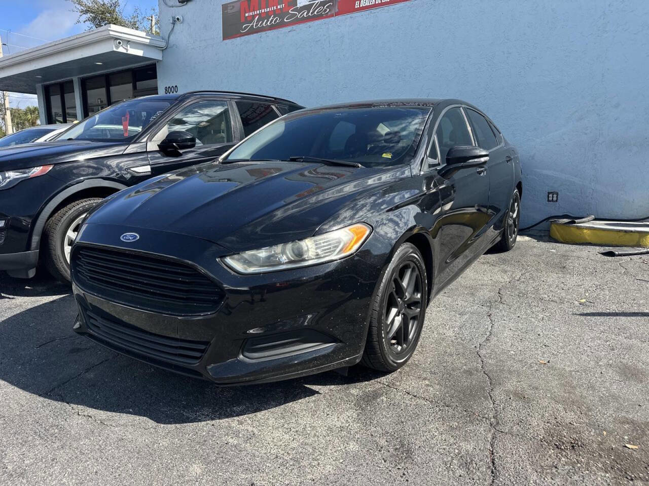 Used 2014 Ford Fusion SE image 3