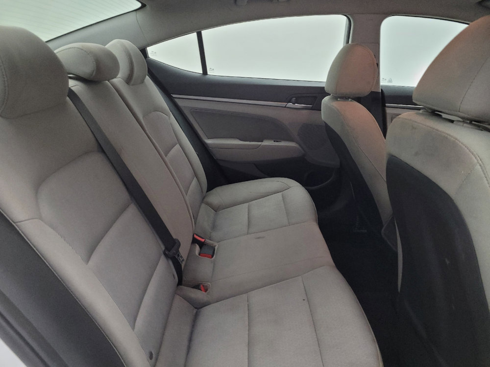 Used 2017 Hyundai Elantra SE image 19