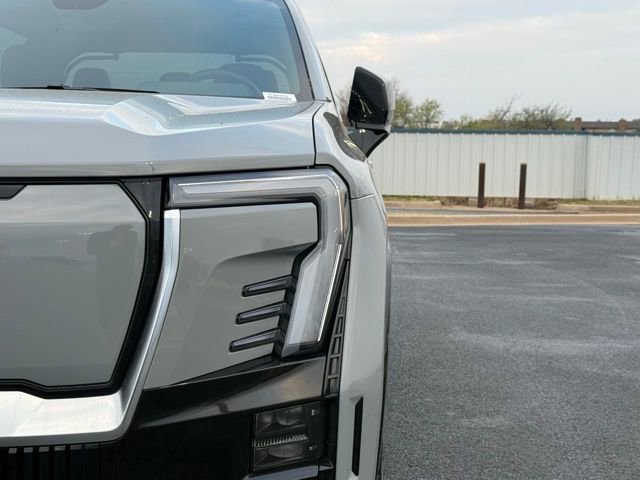 Used 2025 GMC Sierra EV Denali image 7