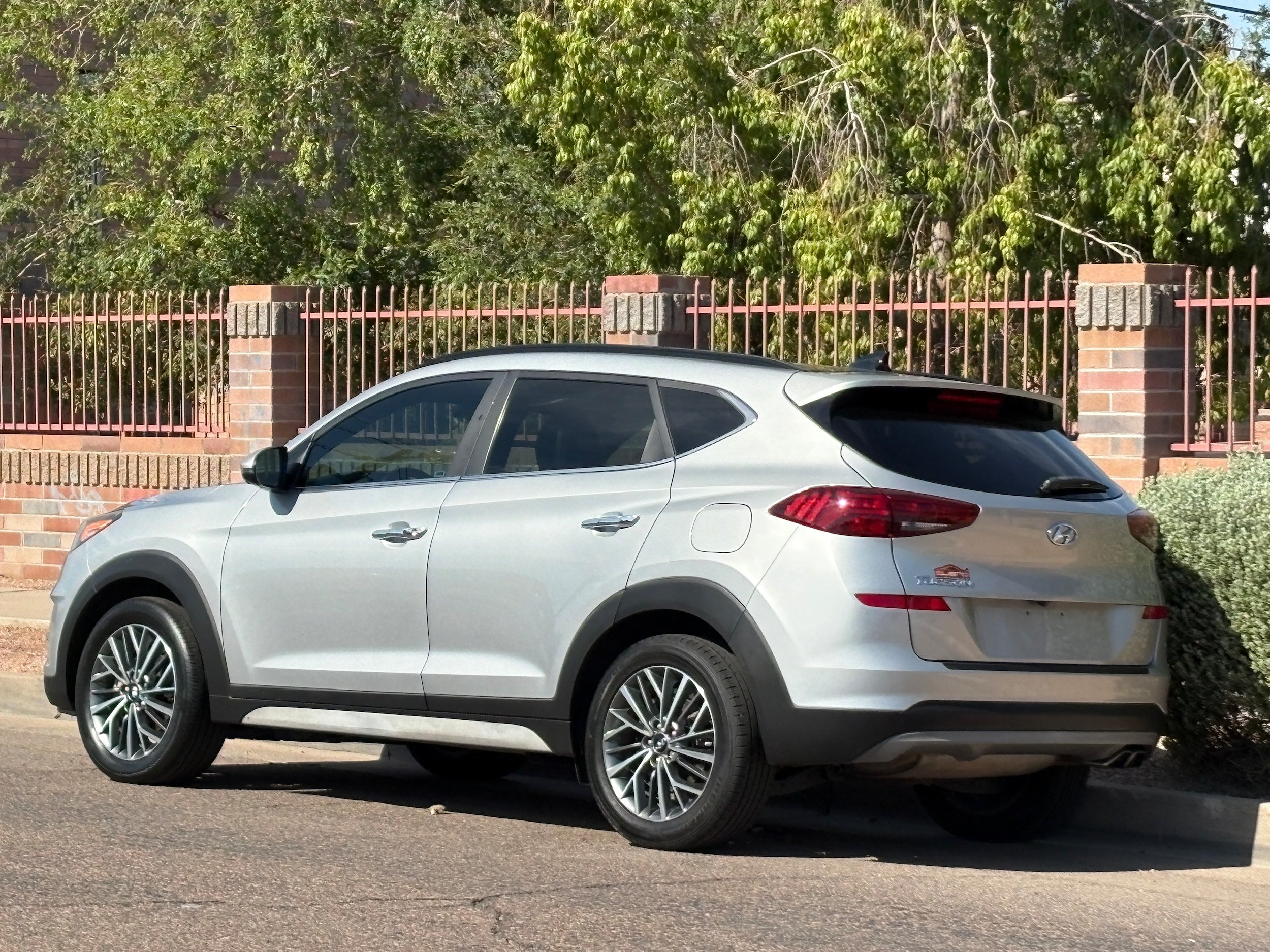 Used 2020 Hyundai Tucson Ultimate w/ Cargo Package FWD image 4