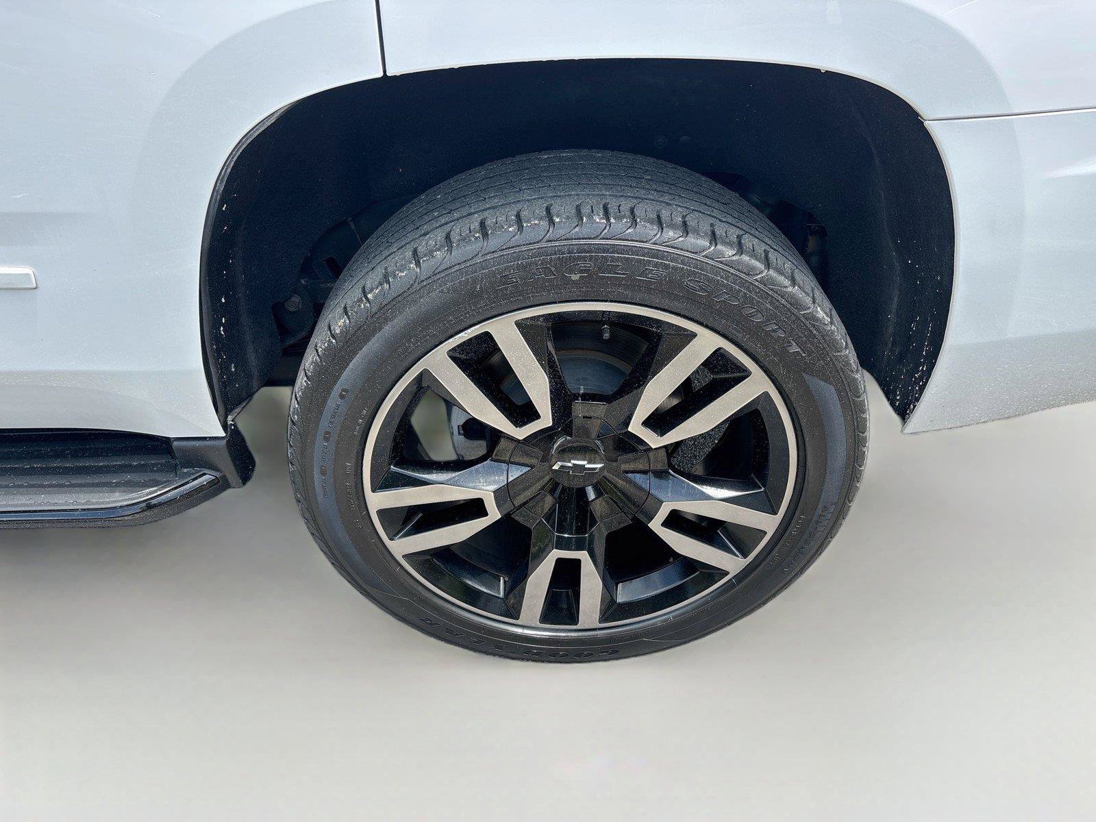 Used 2018 Chevrolet Tahoe Premier AWD/4WD image 13