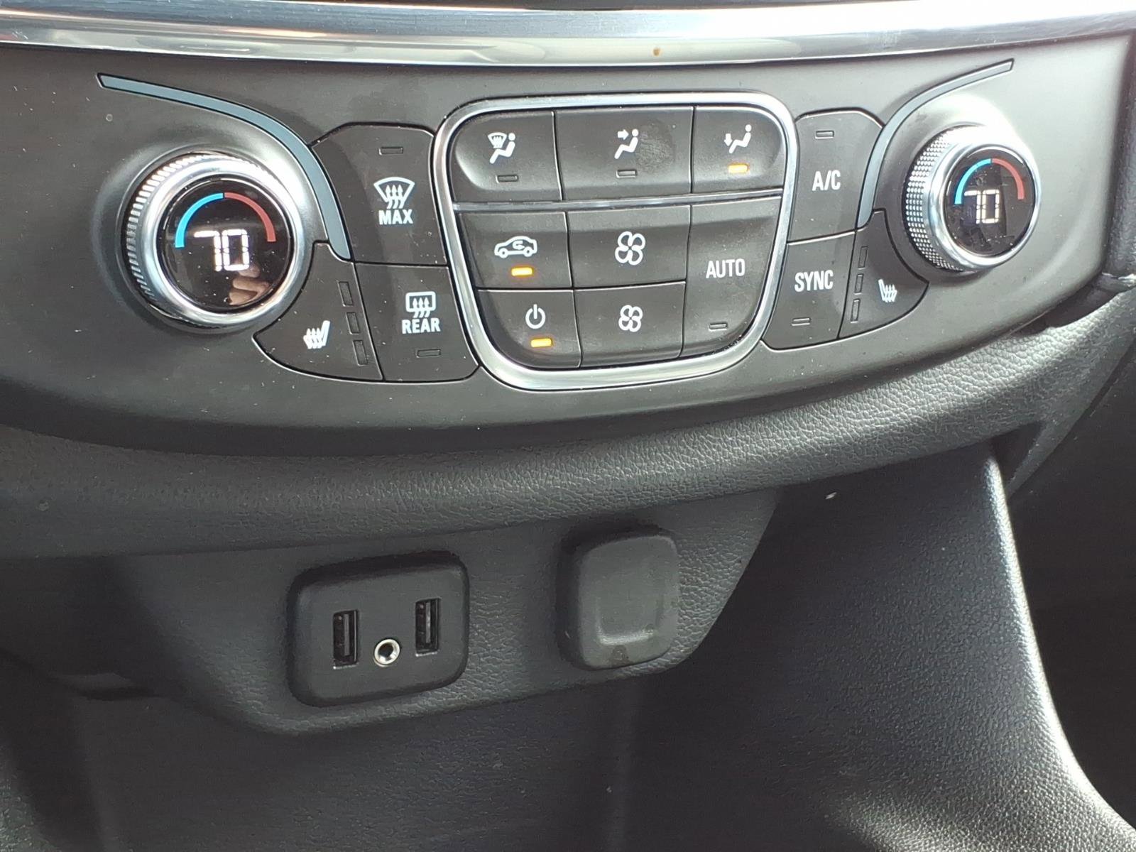 Used 2023 Chevrolet Traverse LT AWD/4WD image 19