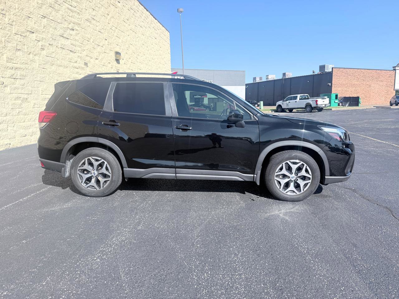 Used 2020 Subaru Forester Premium AWD/4WD image 6