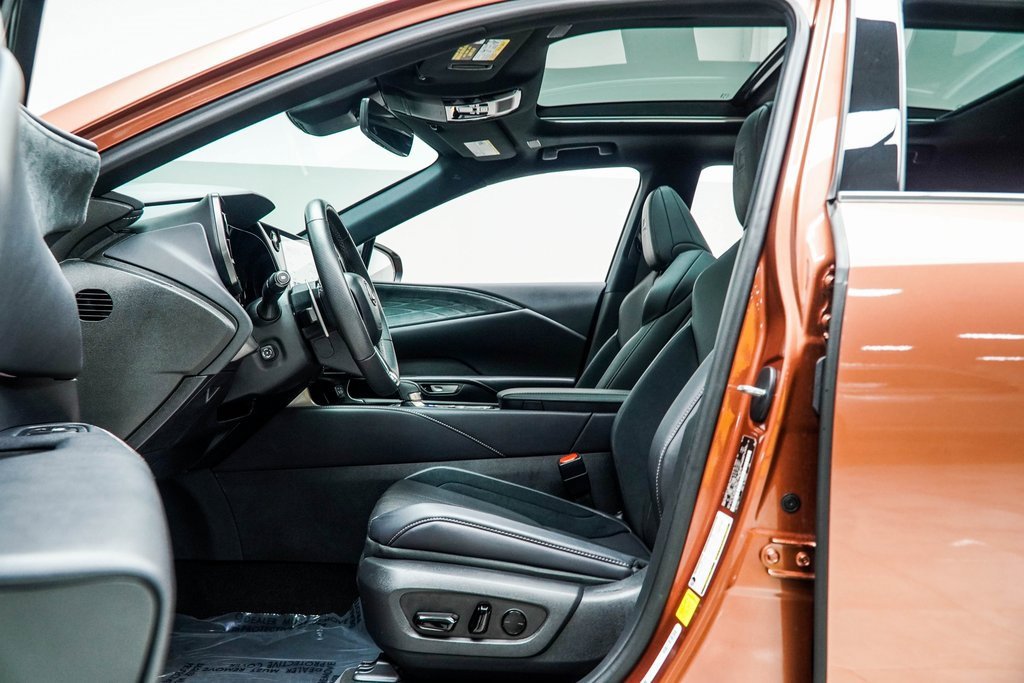 Used 2024 Lexus RX 500h F Sport w/ Cold Area Package image 33