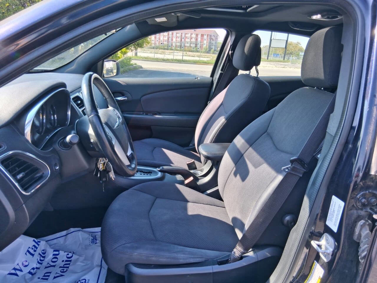 Used 2012 Chrysler 200 Touring FWD image 17