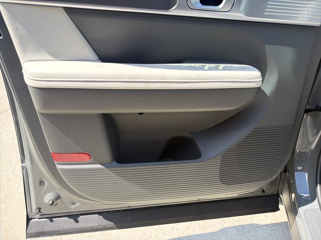 New 2027 Hyundai Santa Fe SEL FWD image 17