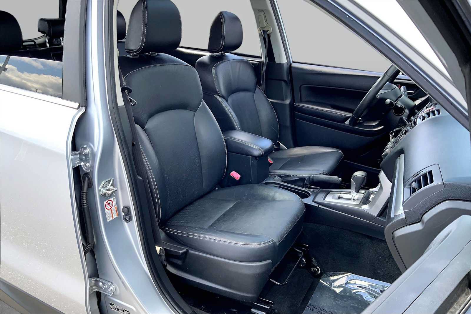Used 2014 Subaru Forester 2.5i Limited AWD/4WD image 8