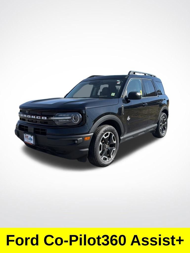 Used 2023 Ford Bronco Sport Outer Banks w/ Tech Package image 3