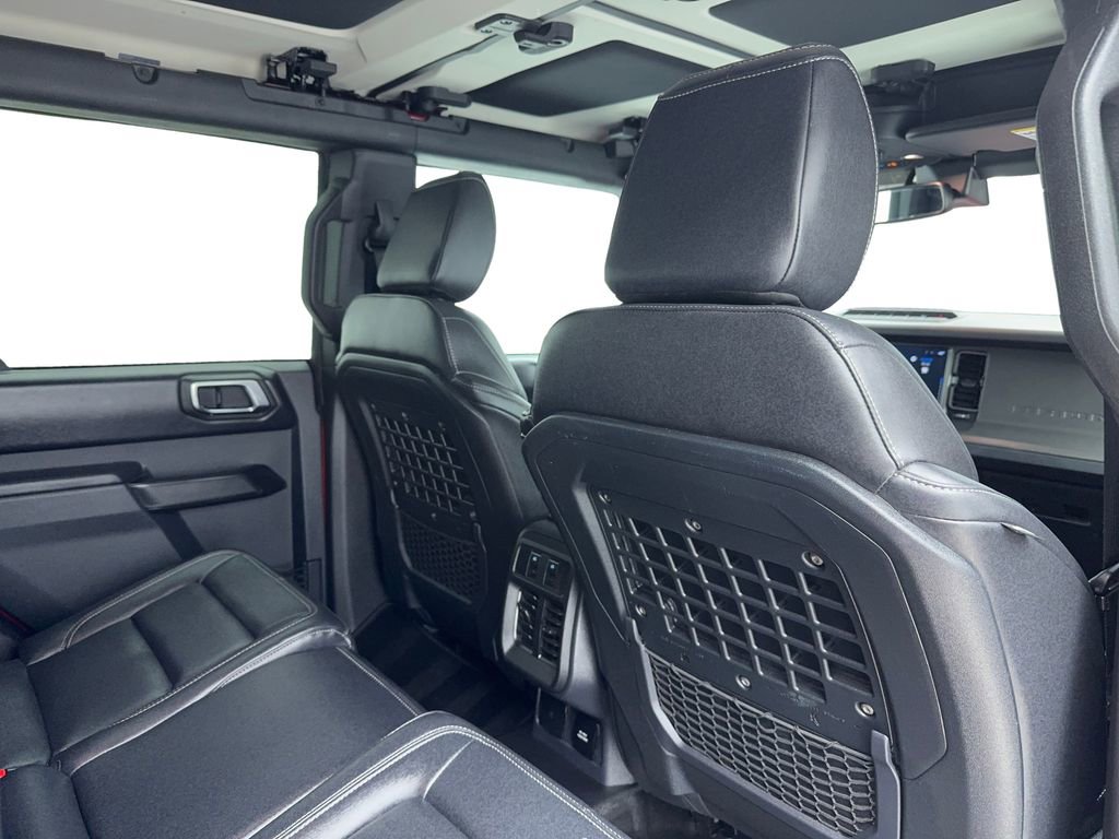Used 2025 Ford Bronco Badlands image 46