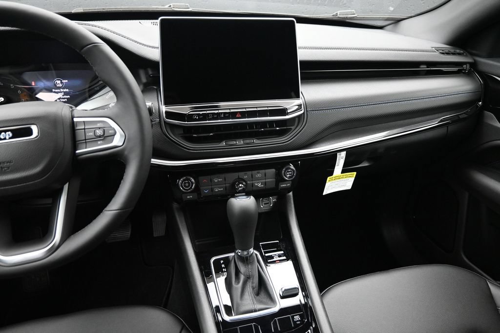 New 2026 Jeep Compass Latitude AWD/4WD image 5