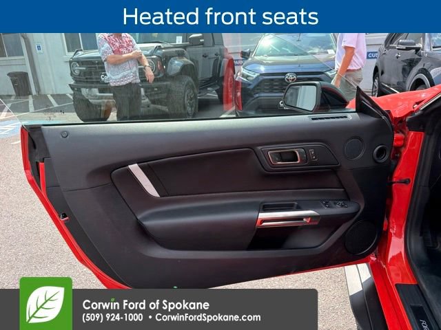 Used 2022 Ford Mustang Shelby GT500 w/ Technology Package RWD image 13
