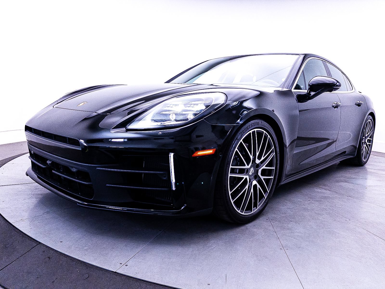 Used 2024 Porsche Panamera 4 w/ Premium Package AWD/4WD image 15
