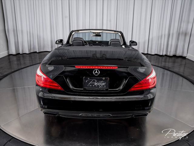 Used 2015 Mercedes-Benz SL 550 image 16