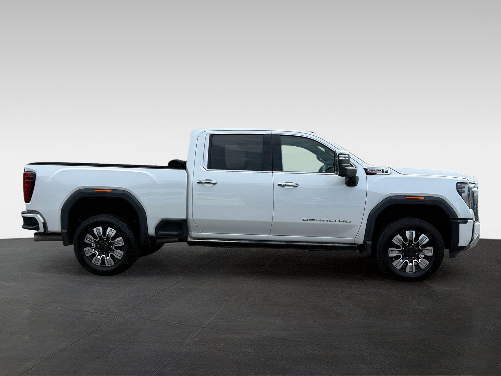 Used 2024 GMC Sierra 3500 Denali w/ Denali Reserve Package AWD/4WD image 4