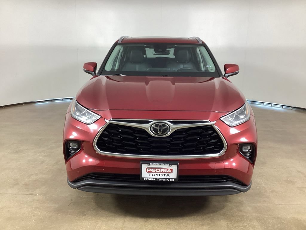 Used 2020 Toyota Highlander Limited AWD/4WD image 2